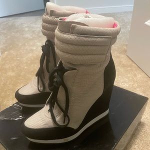 Ankle wedge heel booties